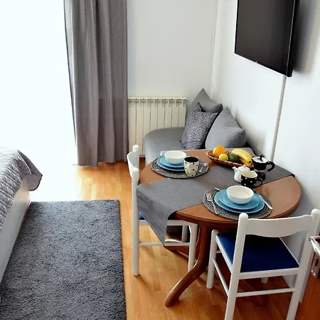 Muntidor Apartment *