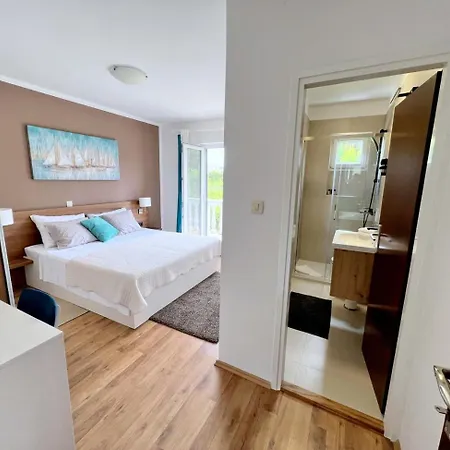 Muntidor Apartment *