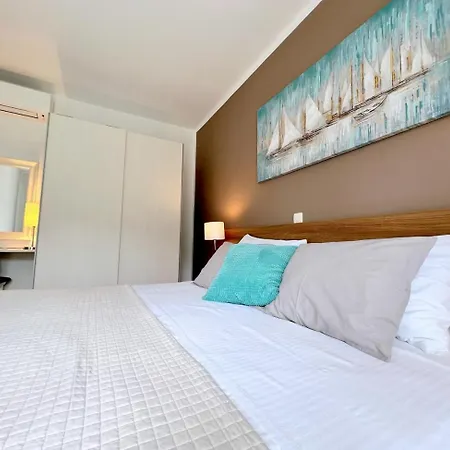 Muntidor Apartment