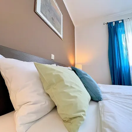 Apartment Muntidor *