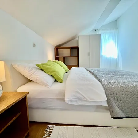 Muntidor Apartment