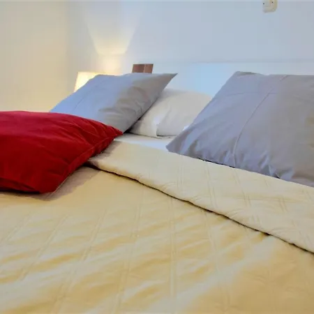 Muntidor Apartment *